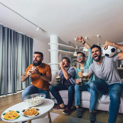 Vista 7 de 40 platos decorativos para fiesta de fútbol, incluyendo platos de postre desechables de 9 pulgadas para niños, fanáticos de deportes, eventos, día