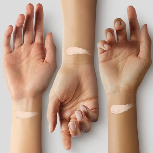 Vista 4 de Maquillaje líquido CoverGirl Smoothers, 1 onza, paquete de de 1 Marfil clásico