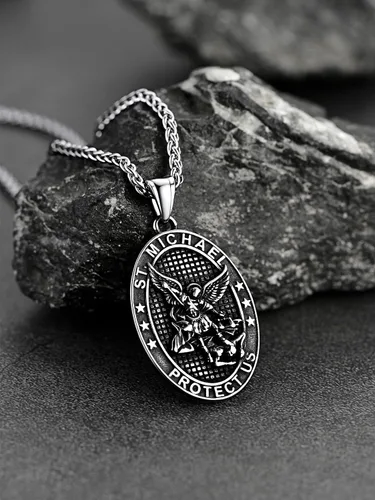Vista 9 de FaithHeart Collar de San Miguel, acero inoxidable, chapado en oro de 18 quilates, amuleto colgante de San Miguel Arcángel para hombres y mujeres