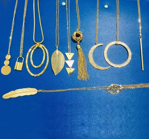 Vista 4 de 10 piezas de collar largo con dije de barra de luna simple, tres triángulos, borla bloqueo, suéter en forma de Y, gargantilla de cadena punk