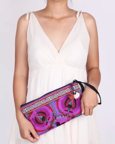 Vista 5 de changnoi Bolsa de mano hecha a mano bolsa de cosméticos bordada Hmong Tribes