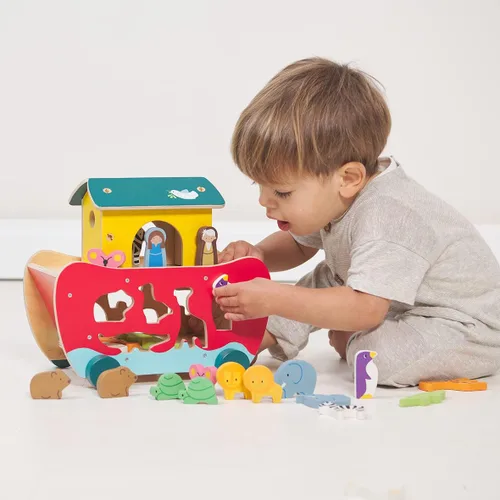 Vista 3 de Tender Leaf Toys - Juguete clasificador de formas de animales del Arca de Noé de madera - Fomenta el juego imaginativo, mejora las habilidades