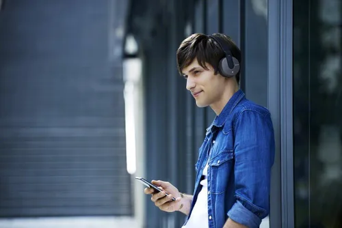 Vista 2 de Sony MDRZX550BN Bluetooth y auriculares con cancelación de ruido (negro)