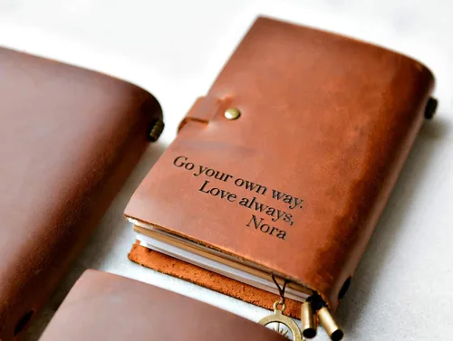 Vista 4 de Personalized Distressed Leather Journal by Left Coast Original
