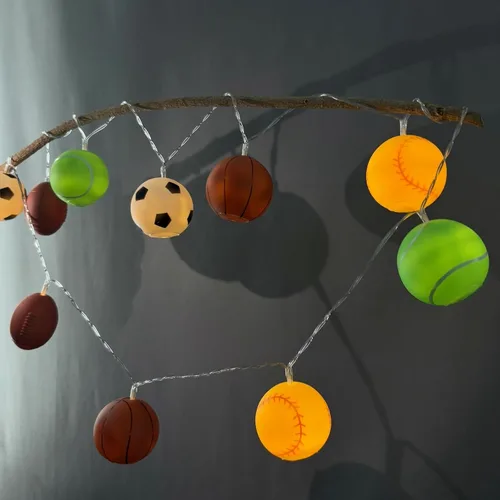 Vista 2 de 10 bolas deportivas de 5.4 ft de largo, funciona con pilas, con forma de fútbol, luces LED de noche para Halloween, Navidad, Acción de Gracias