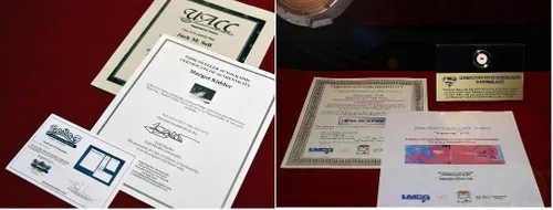 Vista 4 de SUPERMAN Prop DIARIO PLANETA PAPELERÍA, FIRMADO MARGOT KIDDER, (Lois) COA UAC, Marco, DVD, Pieza de capa de Superman real, sello de Terrence