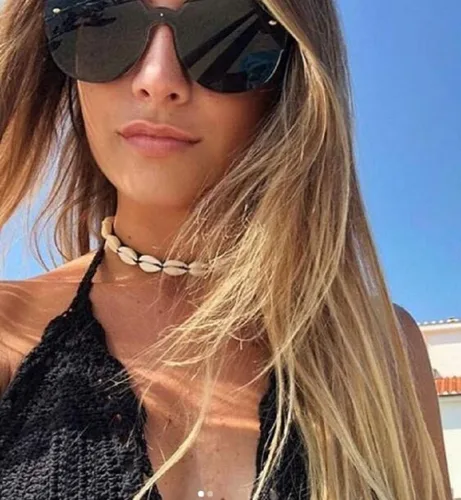 Vista 4 de Gargantilla Sxnk7 de conchas naturales para chica, joya de nácar con cordón estilo playa de Wakiki de Hawaii hecha a mano, gargantilla