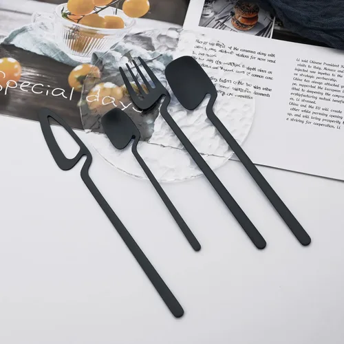 Vista 3 de Juego de cubiertos de 28 piezas para 4, color negro mate con cuchara de mango largo, cucharilla, tenedor de frutas, juego de utensilios de cocina