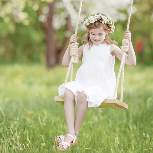 Vista 2 de PANDANINJIA Mona - Sandalias planas para niñas pequeñas y pequeñas para niños, bonitas sandalias de vestir con punta abierta, zapatos de verano