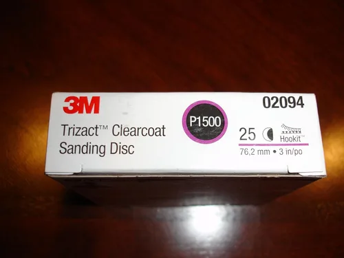 Vista 2 de 3M Trizact Hookit Disco Abrasivo de Lijado de Capa Transparente 471LA, 02094, 3 in, P1500, 25 discos por caja