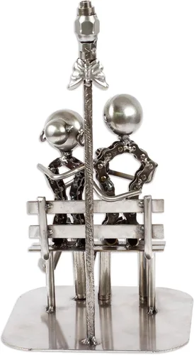 Vista 3 de NOVICA Escultura hecha a mano de piezas de automóvil recicladas, hecha a mano, romántico, metal mexicano, rústico