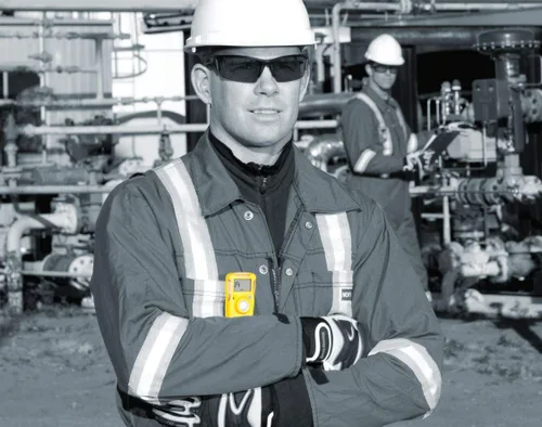 Vista 2 de Detector y monitor de gas H2S (ácido sulfhídrico) con clip marca BW Technologies, S, Amarillo, 1
