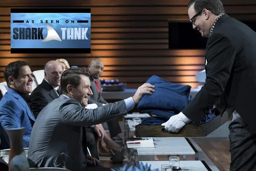 Vista 8 de DudeRobe Bata con capucha para hombre, como se ve en Shark Tank