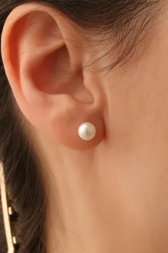 Vista 4 de JINEAR 5 pares de aretes de tuerca para mujer, chapados en oro/plata de 14K, perla, aretes pequeños tipo bola, conjunto de piercing de cartílago 1
