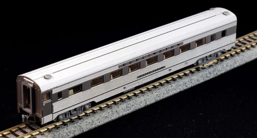 Vista 2 de Productos de Trenes de Modelo Kato USA CB&Q EMD E5A Silver Streak Zephyr Set de 6