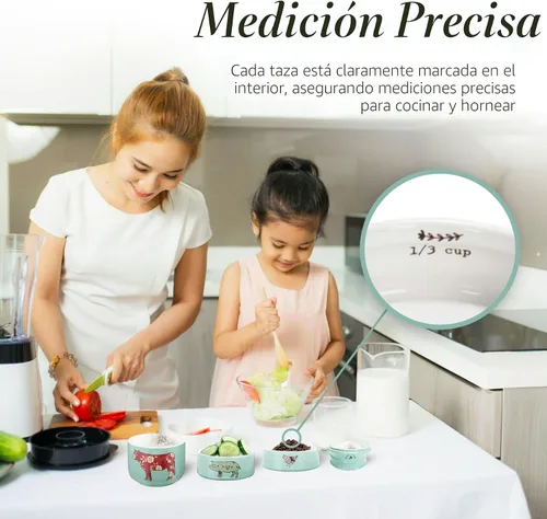 Vista 3 de Pavilion Gift Company - 'Live Simply Bee, Chicken, Pig, and Cow' - Juego de tazas medidoras de gres de 4 piezas, utensilios de cocina resistentes
