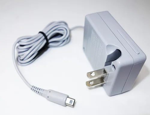 Vista 5 de Cargador adaptador de corriente original de Nintendo 3DS XL WAP-002 - embalaje a granel
