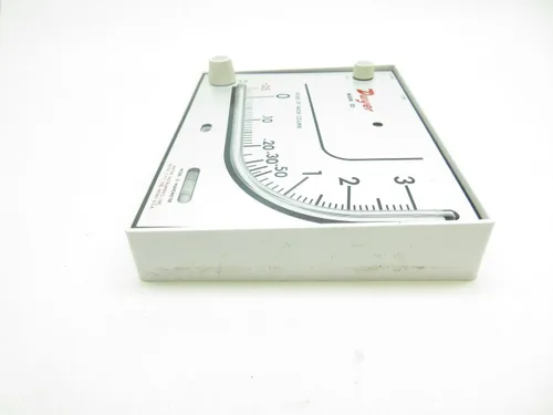 Vista 3 de DWYER Modelo 25 Mark II Manometer -0.05-0-3IN-H2O D599980