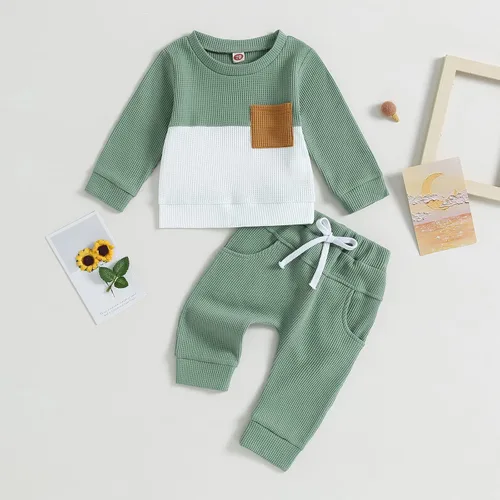 Vista 2 de Conjunto de sudadera de manga larga con bloques de color y pantalones de otoño para niños pequeños