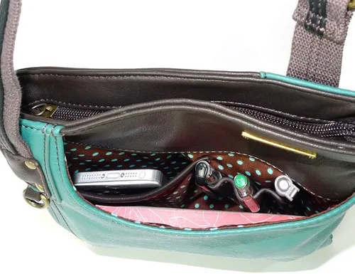 Vista 8 de Chala SWING Pack - Bolso pequeño cruzado con llavero de metal