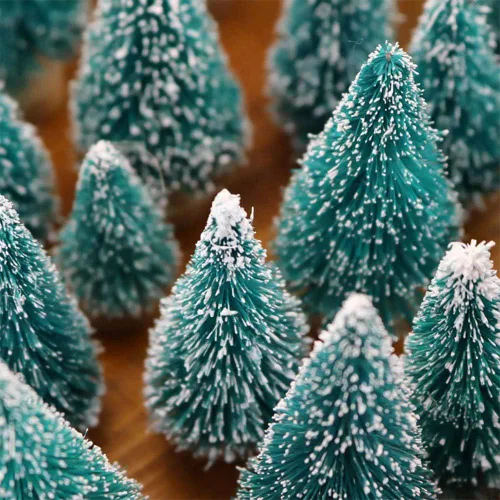 Vista 2 de 24 mini cepillos para botellas de árboles de Navidad con base de madera, mini árboles de plástico artificial para manualidades, adornos de nieve
