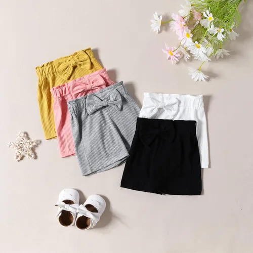 Vista 3 de Pantalones cortos unisex para bebé, con volantes, de algodón, 5 unidades, en gris, blanco, negro, amarillo y rosa