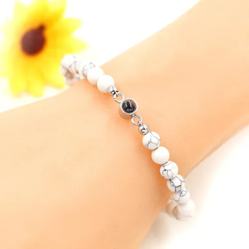Vista 6 de Pulsera de proyección con texto en inglés "I Love You" en 100 idiomas para esposa, novia, ágata negra mate o piedra turquesa blanca para hombres