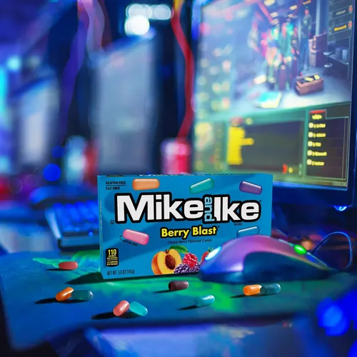 Vista 4 de Paquete de placer Mike and Ike: (6) cajas de 5 onzas, (2) Berry Blast, (2) frutas originales, (2) Tropical Typhoon