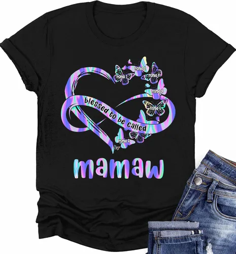 Vista 3 de Camisa personalizada de corazón de mariposa para nietos, para niños, regalos para mamá, madre, nana gigi, camisa para el día de la madre