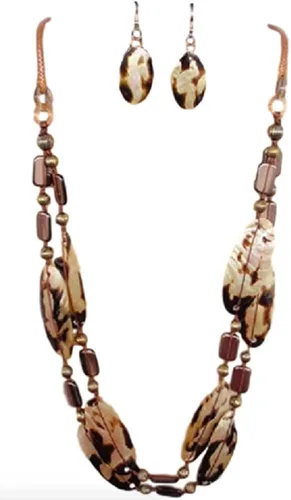 Vista 2 de Iveth 2Strand Collar De Cordón Con cera y Set de conchas de labios, NA, Marrón (Brown Animal Print)