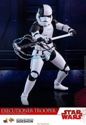 Vista 2 de Hot Toys HT903083 Ejecucionador Trooper Star Wars La última figura Jedi