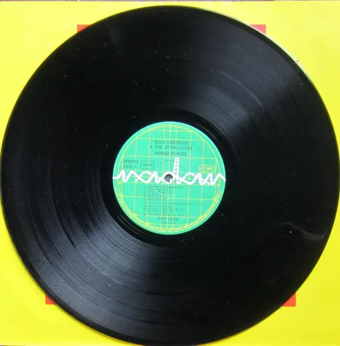 Vista 3 de Elvis Costello & The Attractions - Armed Forces - Radar Records - RAD 56 597, Radar Records - RAD 17289