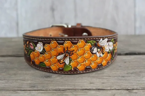 Vista 2 de Flower, Nectar, Honey, Honey Bee, Honeycomb, Adjustable Leather Collar, Padded Leather Dog Collar, Handmade 3D Genuine Leather Dog Collar, Airbrush
