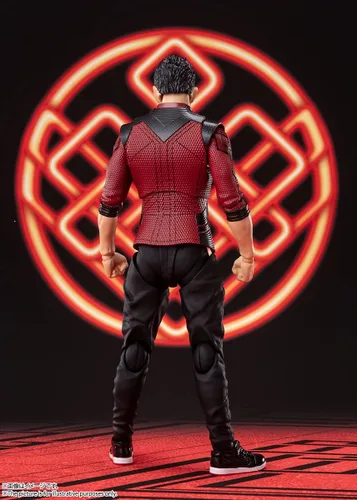 Vista 3 de Bandai S.H. Figuarts Shang-Chi y La Leyenda de los Diez Anillos Shang-Chi