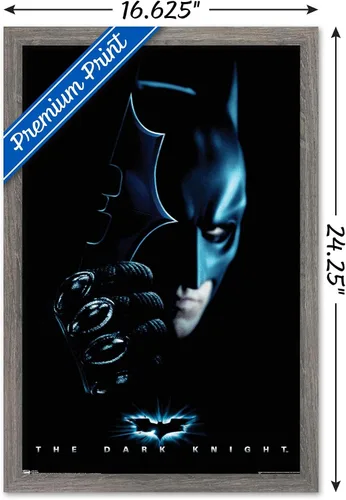 Vista 3 de Trends International DC Comics Movie - Póster de pared de Batman con Batarang, 14.725 x 22.375 pulgadas, versión enmarcada de madera de granero