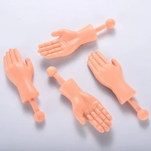 Vista 4 de DR DINGUS Tiny Hands - Juego de desafío con 2 pares de manos, 120 desafíos, pequeña marioneta pequeña y pequeña, haz reír a cualquiera, hilaridad