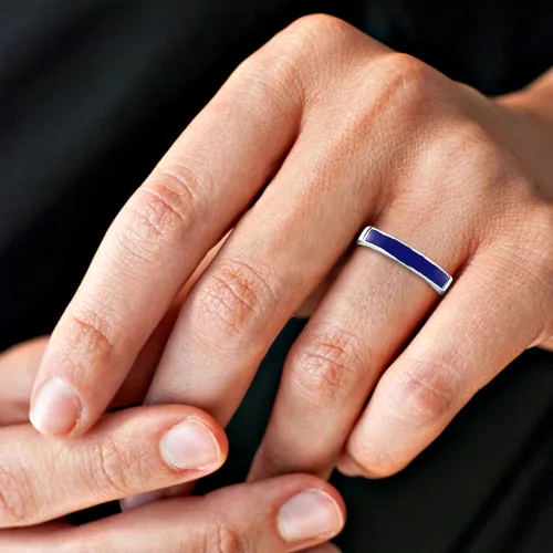 Vista 5 de AeraVida Anillo de plata de ley 925 con incrustaciones de lapislázuli azul de imitación de barra rectangular Anillos de boda clásicos para mujer