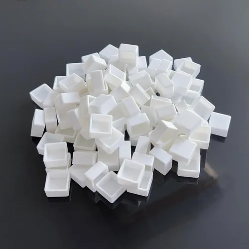 Vista 19 de FCLUB 24 bandejas de acuarela vacías – Moldes de esquina redondeada de plástico blanco de 0.1 fl oz para paleta de pintura de bricolaje