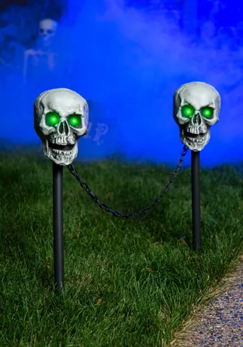 Vista 3 de Decoración de Sendero con Calaveras Luminosas de 4 Piezas de 24 Pulgadas Multicolor