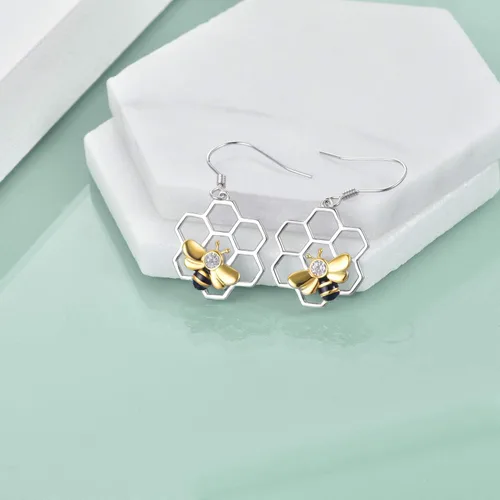 Vista 2 de LUHE Aretes de panal con abeja, plata de ley 925, aretes de abeja y colmena para mujer (aretes de abeja)