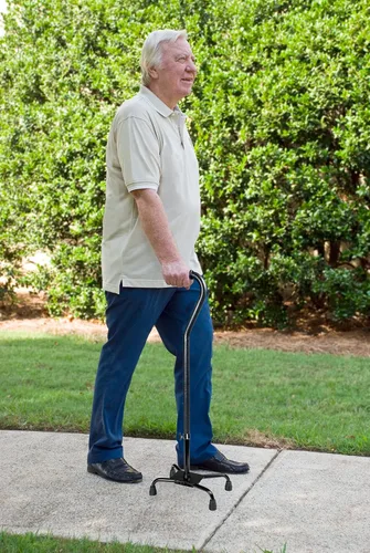 Vista 4 de Lumex Bariatric Quad Cane - Bastón resistente con base grande para estabilidad, capacidad de 500 libras, altura ajustable