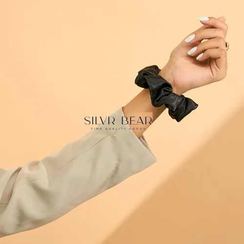 Vista 7 de Silvr Bear Paquete de 6 coleteros de satén de lujo, color negro, suaves, grandes para mujeres y niñas, bandas para el cabello grueso y rizado