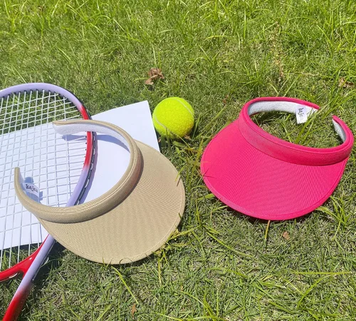 Vista 4 de Paquete de 2 sombreros con visera para el sol, para mujeres y hombres, con clip en visera ancha, para deportes al aire libre, golf, playa, viajes