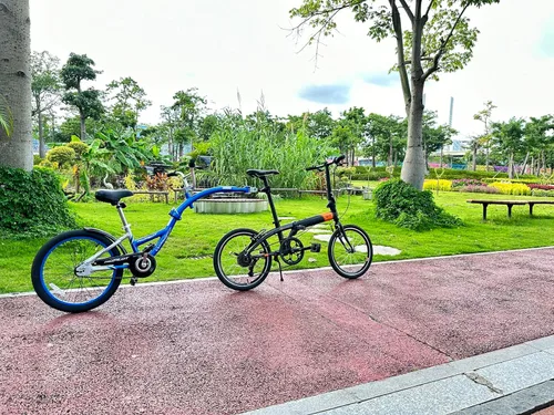 Vista 3 de Enganche de repuesto para remolque de bicicleta WeeRide Kazam co-Pilot Kids