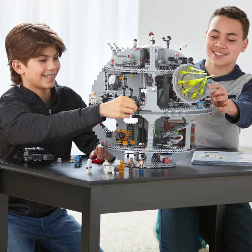 Vista 5 de Set de construcción LEGO Star Wars Death Star 75159 Estación Espacial con minifiguras de Star Wars para niños y adultos (4016 piezas)