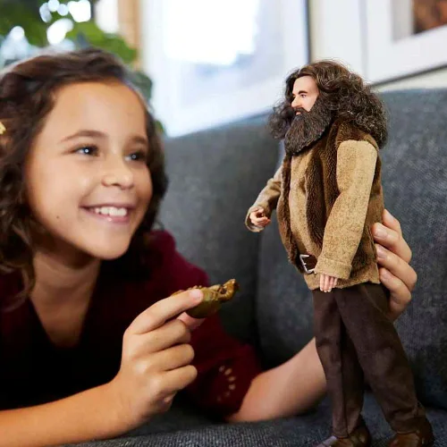Vista 6 de Harry Potter Rubeus Hagrid Muñeca de coleccionista de 12 pulgadas