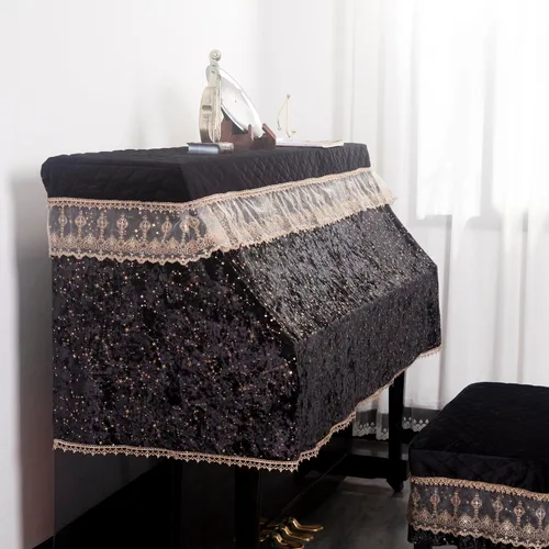 Vista 3 de Funda de terciopelo de lujo para pianos verticales, color negro con estrellas doradas y ribete de encaje, parte superior acolchada