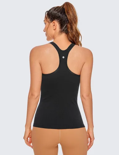 Vista 2 de CRZ YOGA - Camisetas sin mangas acanaladas con espalda cruzada para mujer con brasier incorporado - Camiseta atlética larga y acolchada con cuello