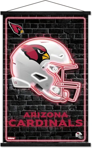 Vista 8 de Trends International NFL Arizona Cardinals - Póster de pared con casco neón, 22.37 x 34.00 pulgadas, impresión prémium y colgador de madera de haya