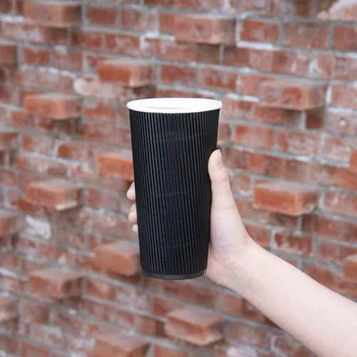 Vista 5 de Restaurantware Ripple Wall - Tazas de café de 10 unidades de 20 onzas aisladas de papel negro, borde enrollado, resistente a derrames, papel